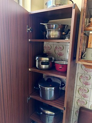 F 41 - pots not for sale only the cabinet