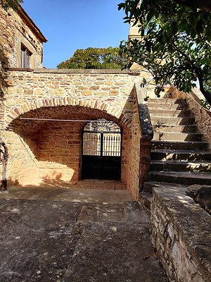 Church Agios Georgios Kris